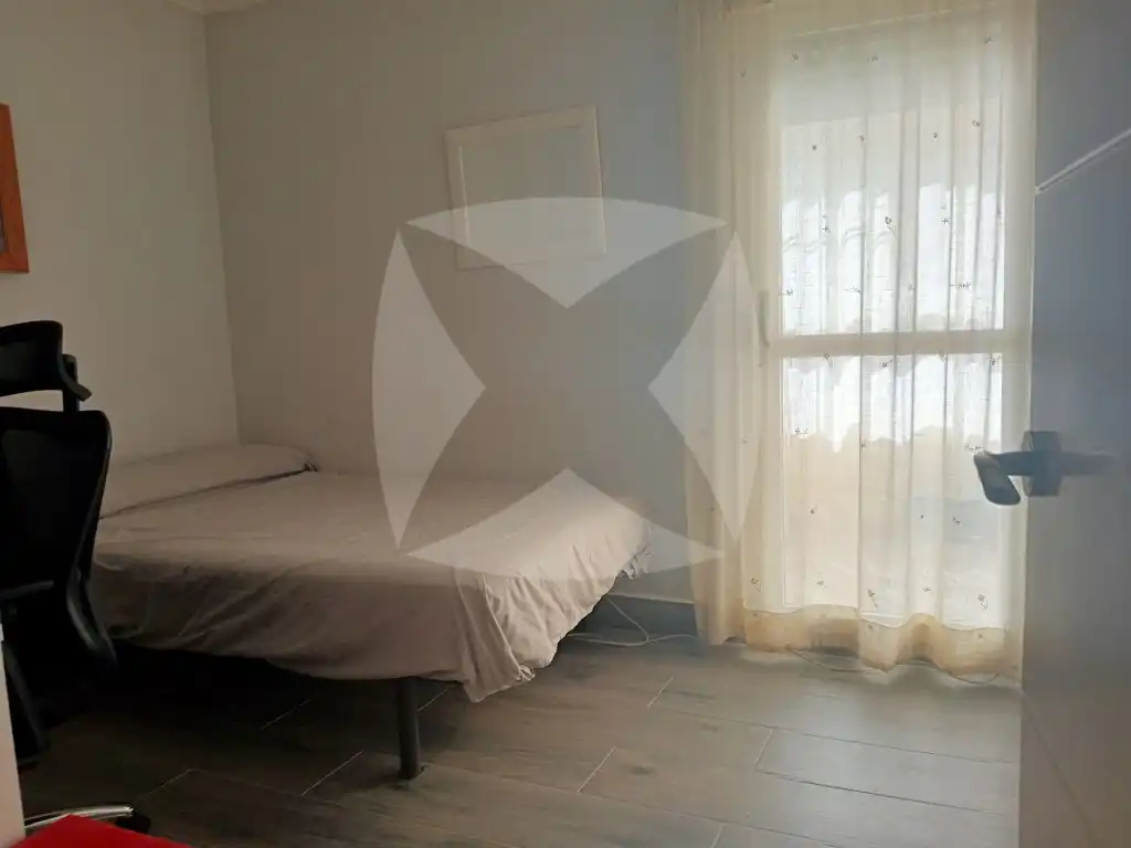 Dormitori de Casa adosada en venda en Cáceres amb Terrassa
