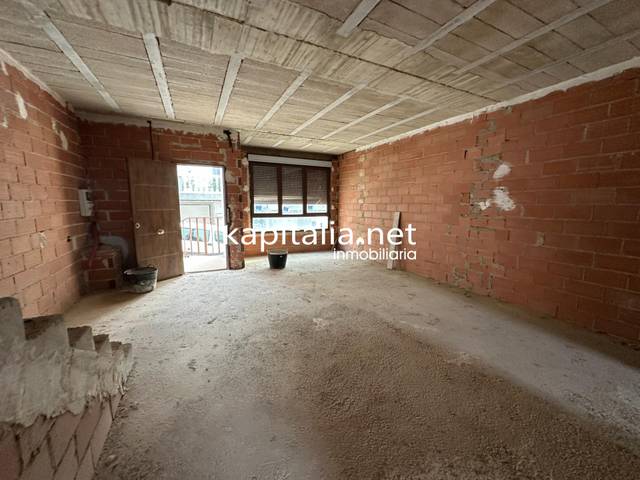 Casa adosada en Venta en Bélgida