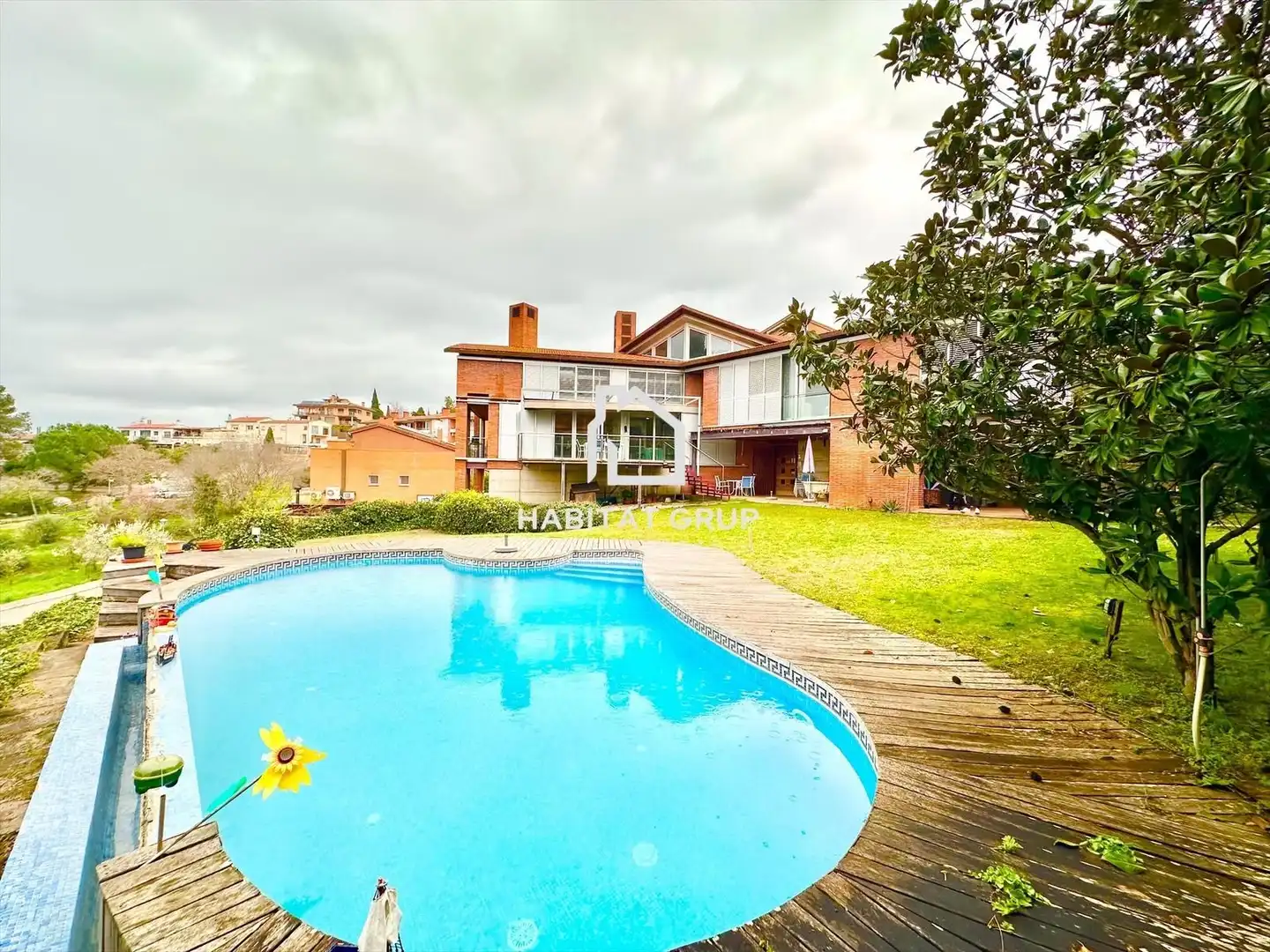 Jardín de Casa o chalet en venta en Girona con Aire acondicionado, Calefacción y Jardín privado