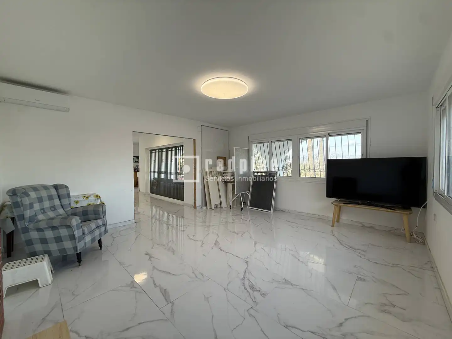 Living room of Houses for sale in Málaga  with Air Conditioner, Private garden and Furnished