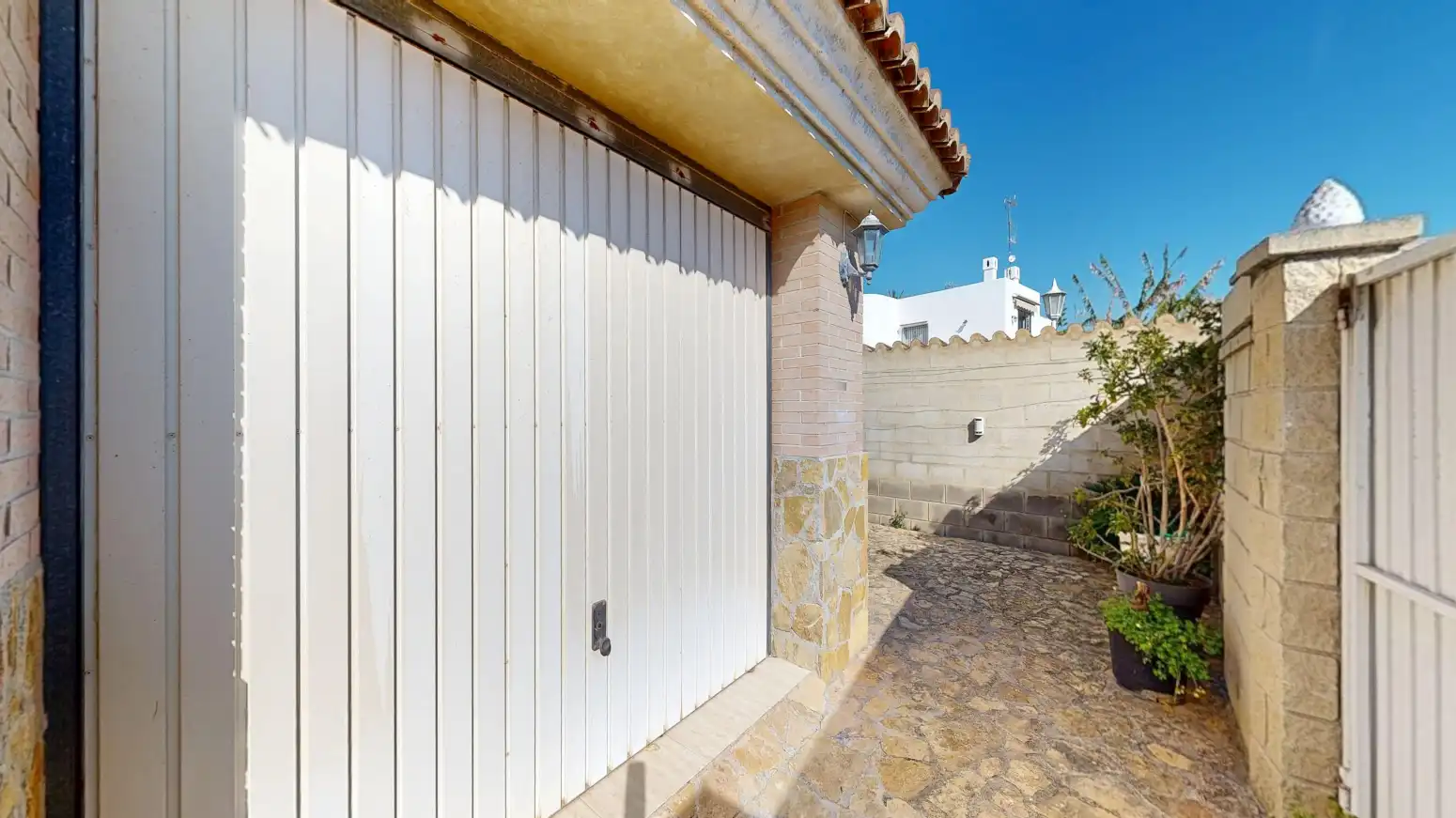 Exterior view of Houses for sale in Sagunto / Sagunt  with Private garden, Terrace and Swimming Pool