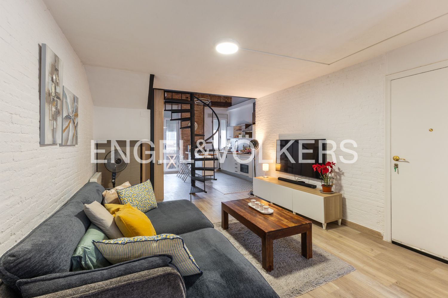 Living room of Duplex to rent in  Valencia Capital  with Air Conditioner, Heating and Balcony