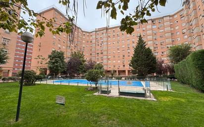 Swimming pool of Flat for sale in  Madrid Capital  with Air Conditioner and Swimming Pool