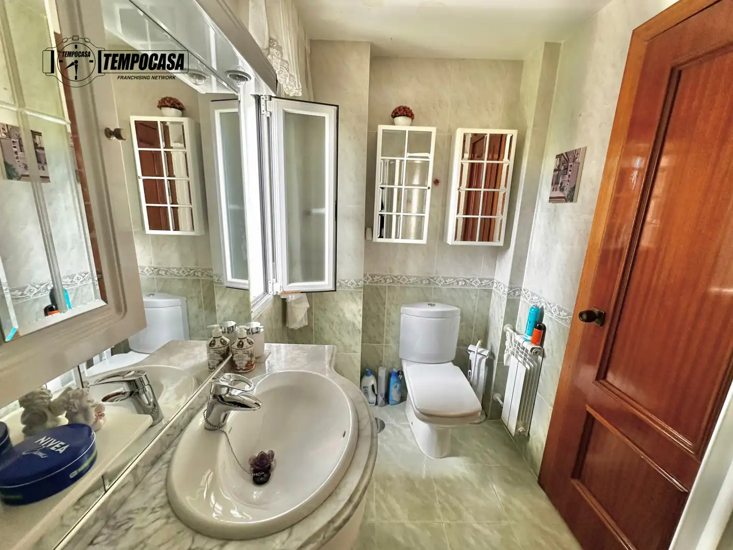 Baño de Piso en venta en Madrid con Aire acondicionado, Calefacción y Jardín privado