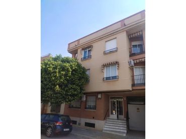 Piso con balcón en venta en Calle Clérigos Camarenas