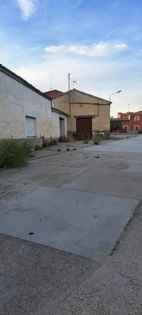 Parking of Land for sale in El Puente del Arzobispo