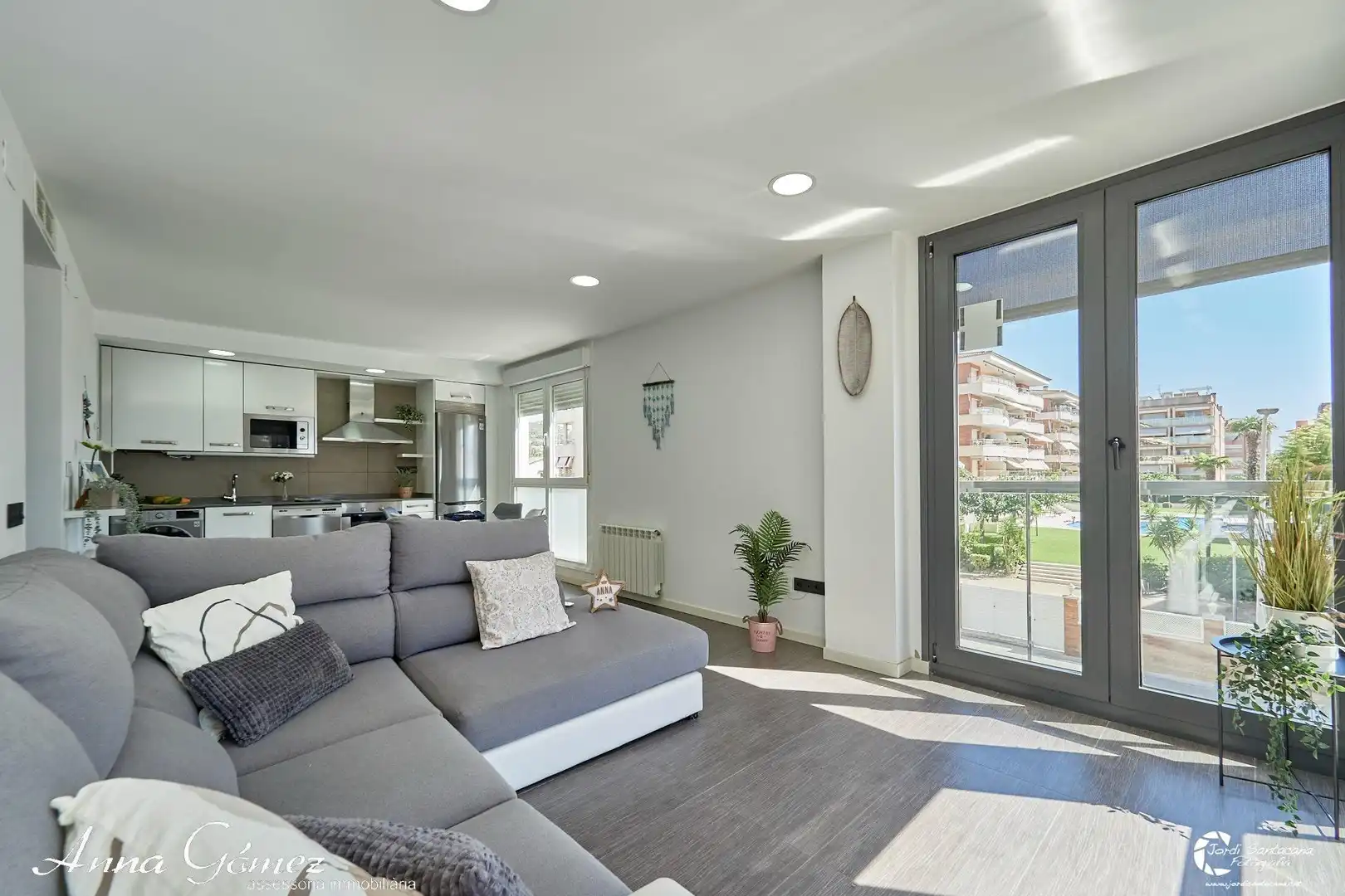 Living room of Flat for sale in Calafell  with Heating and Community pool