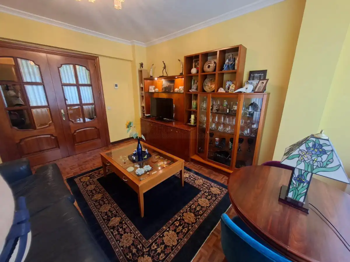 Sala de estar de Piso en venta en Vitoria - Gasteiz con Calefacción y Parquet