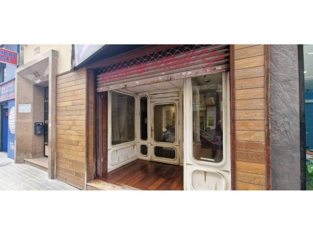 Local comercial en Venta en María Lostal, 22 en Paseo Constitución - Las Damas