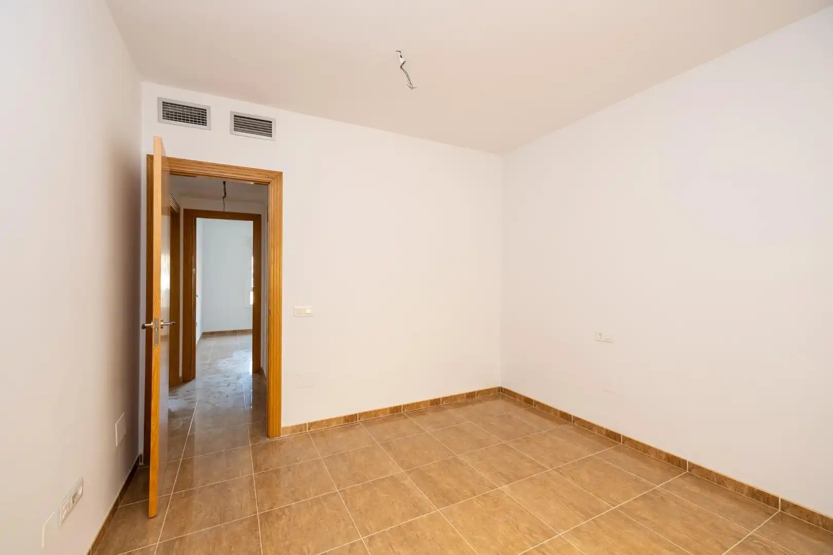Piso en venta en Roquetas de Mar con Calefacción, Terraza y Balcón