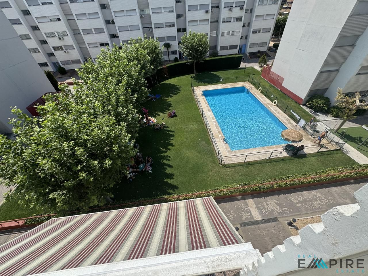 Swimming pool of Flat for sale in Parla  with Heating, Private garden and Storage room
