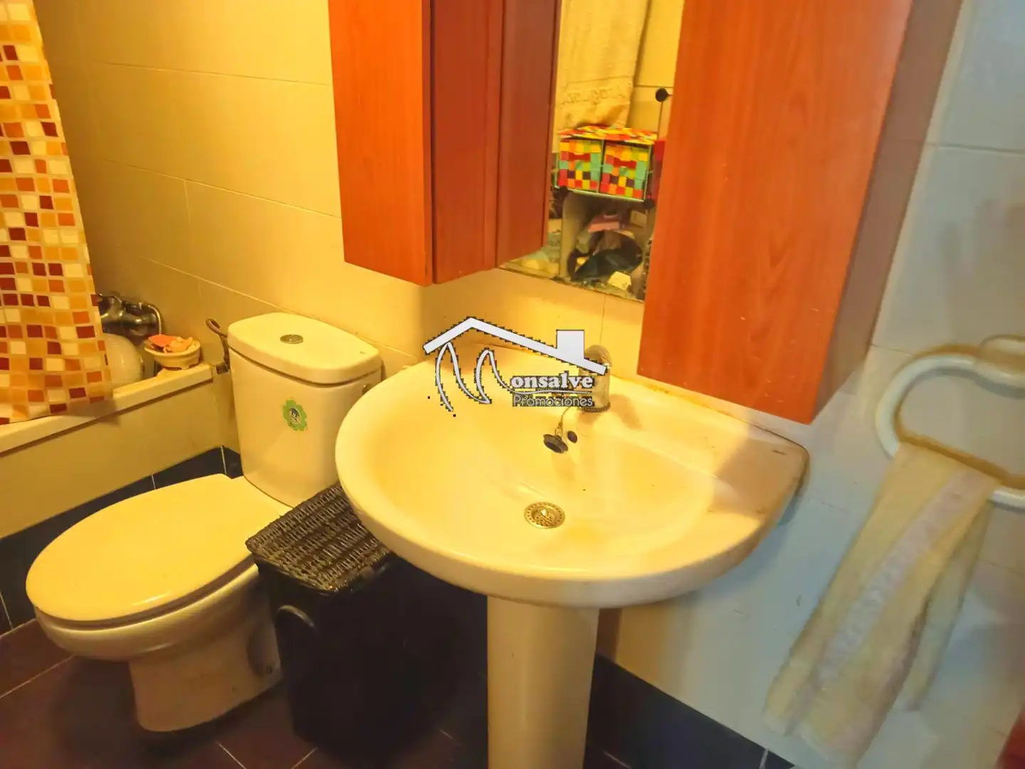 Baño de Estudio de alquiler con opción a compra en Yeles con Aire acondicionado, Calefacción y Amueblado