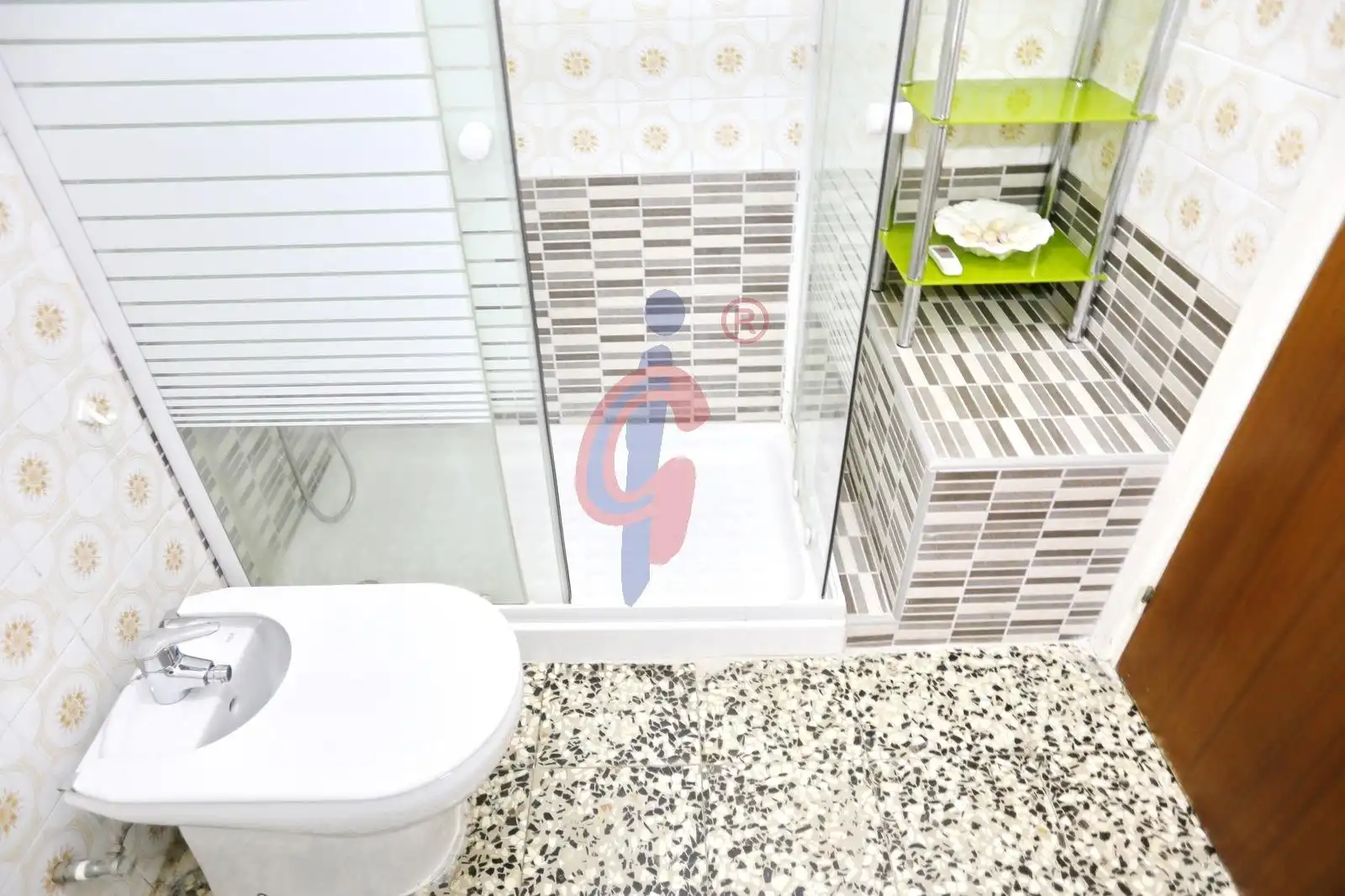 Bany de Apartament de lloguer en Guardamar del Segura amb Aire condicionat, Calefacció i Moblat