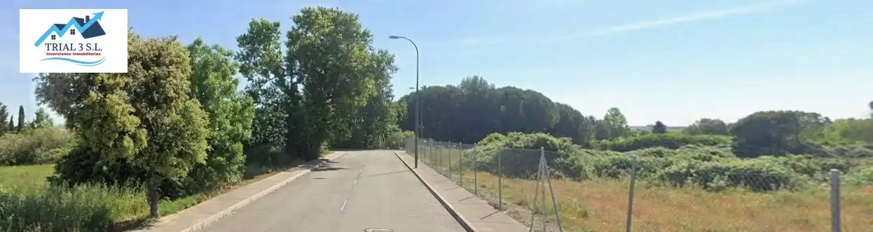 Residential land for sale in Calle del Arlanzón