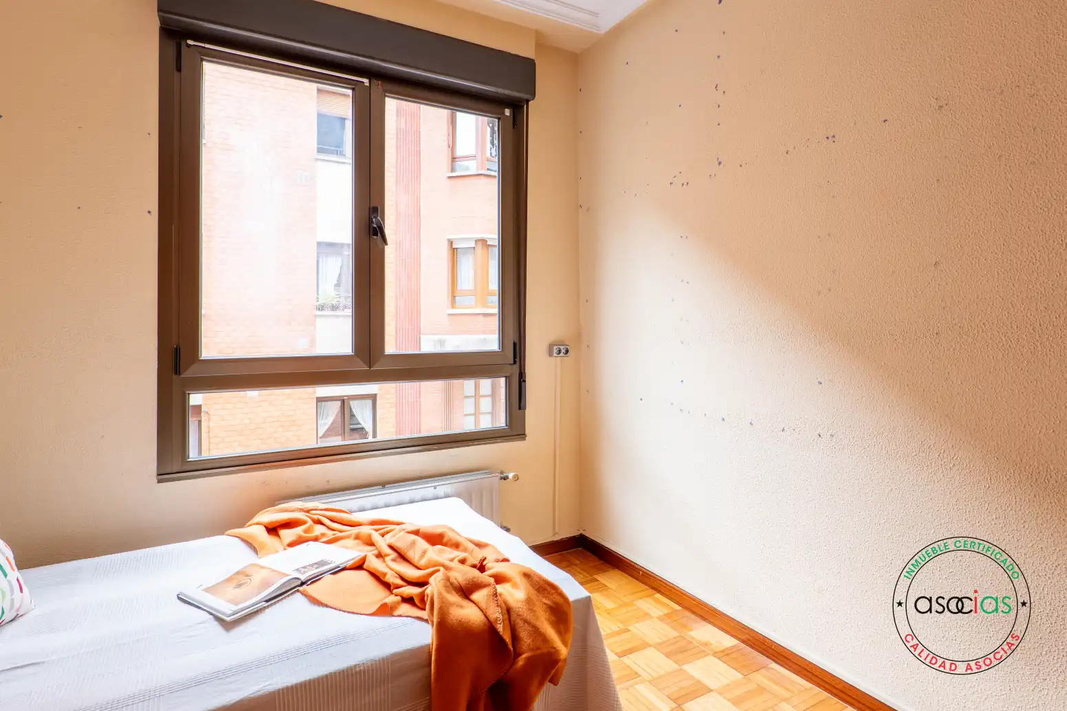 Schlafzimmer von Wohnung zum Verkauf in Gijón  mit Heizung, Parkett und Abstellraum