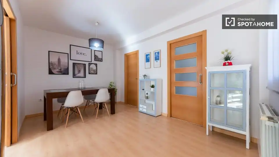 Piso de alquiler en Valencia con Aire acondicionado, Calefacción y Amueblado