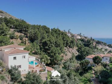 House with garden for sale in Cotobro