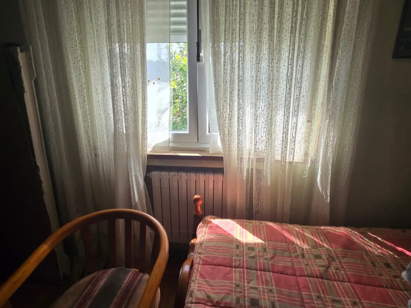 Dormitori de Casa o xalet en venda en Viveiro amb Calefacció, Jardí privat i Parquet