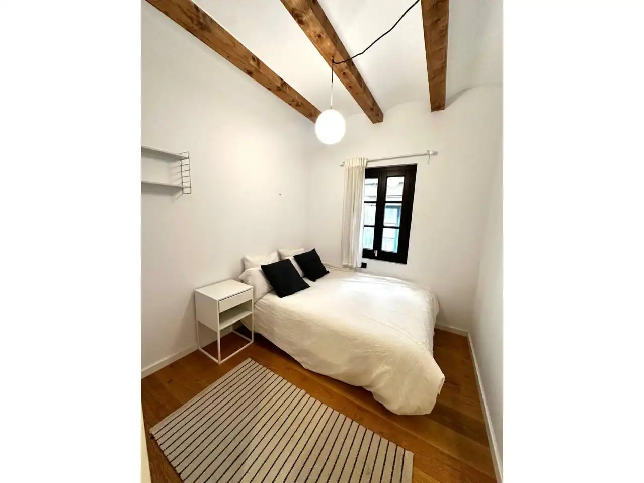 Bedroom of Flat for rent in Barcelona  with Air Conditioner, Heating and Parquet flooring