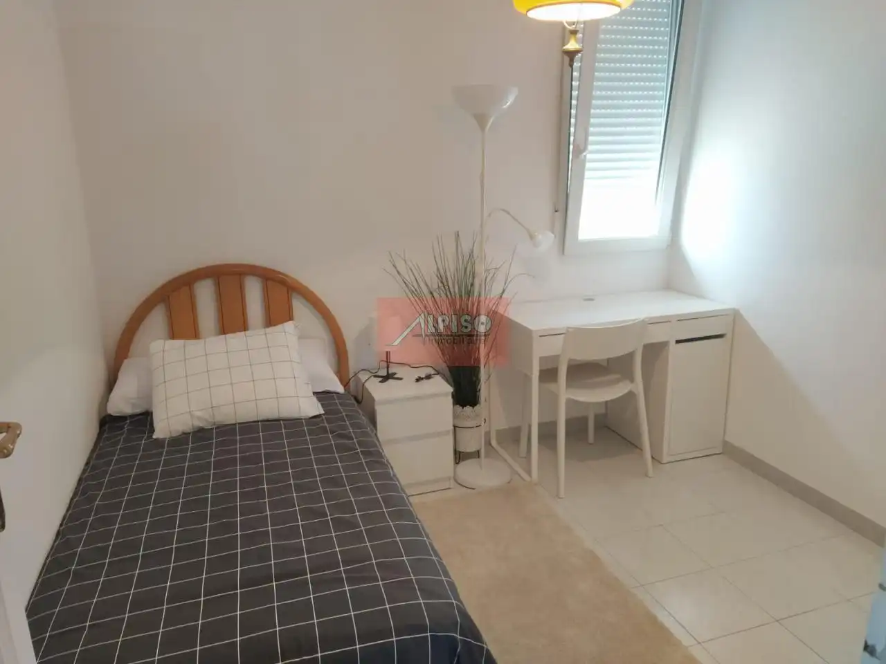 Habitación de Piso de alquiler en Ourense Capital  con Calefacción, Amueblado y Balcón