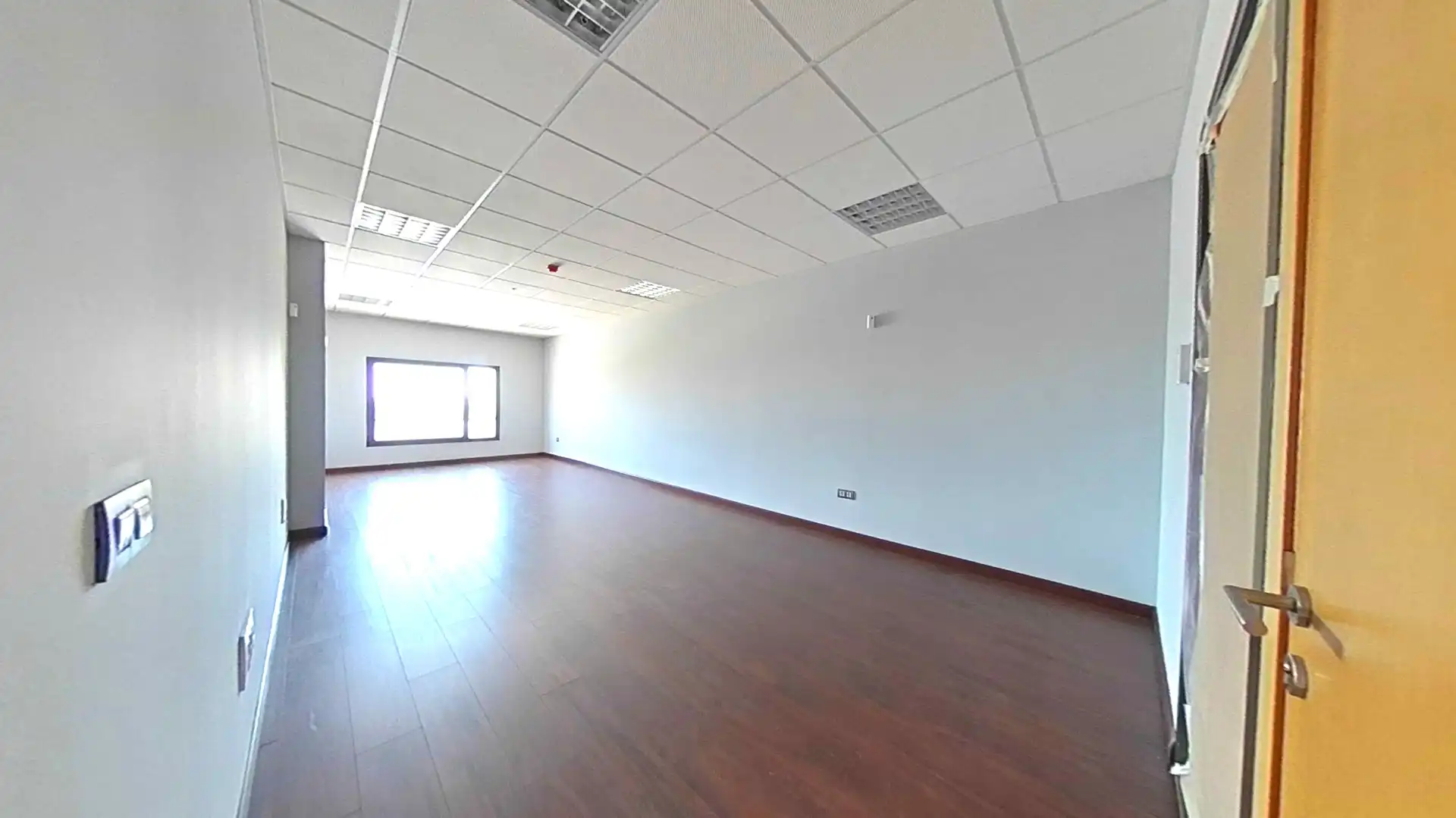 Office for sale in Platino, Salteras