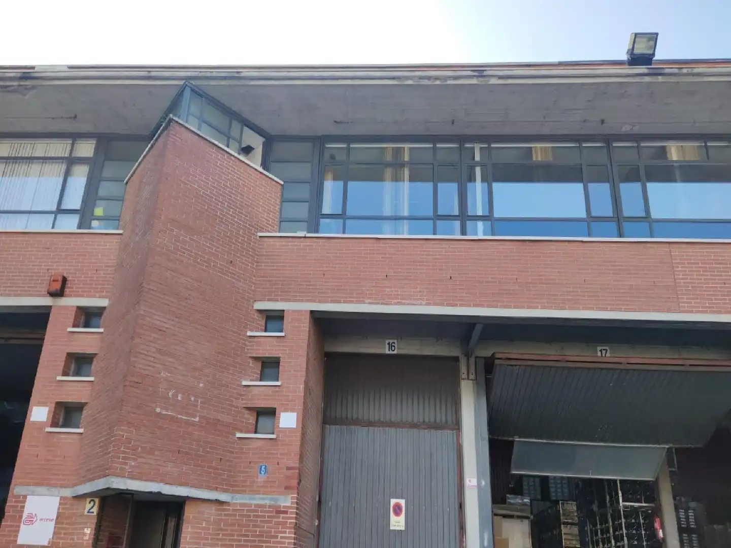 Vista exterior de Oficina en venta en Irun 