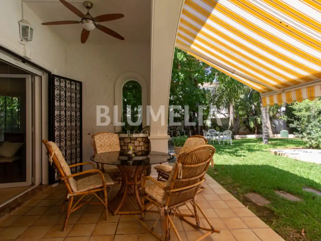 Terrassa de Casa o xalet en venda en Dénia amb Aire condicionat, Jardí privat i Terrassa