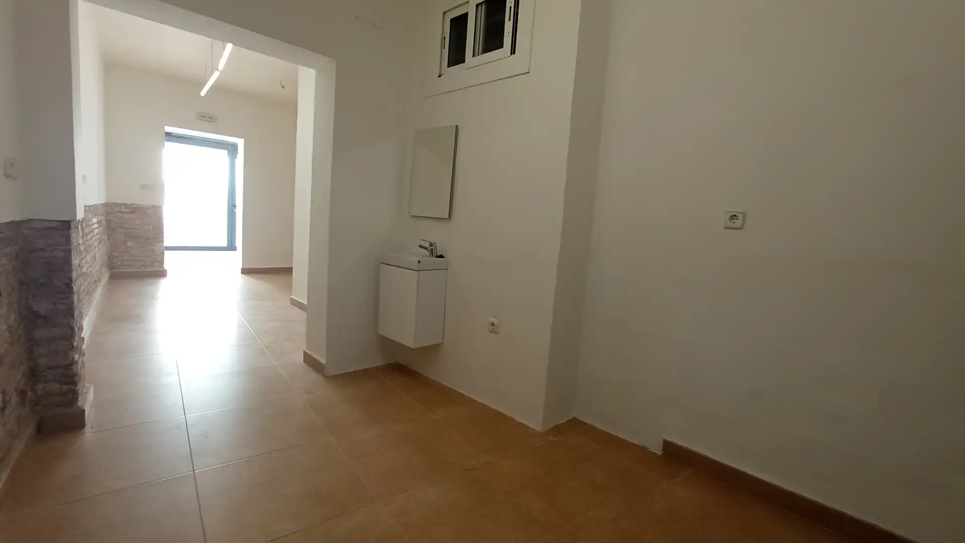 Commercial properties for rent in Plaça de l'Alzina, Pubilla Cases