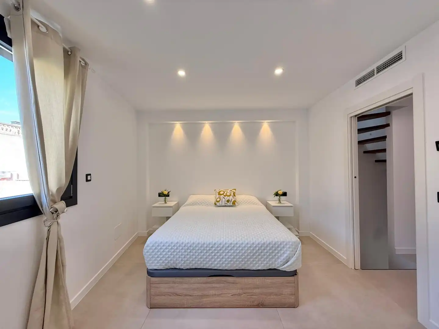 Habitación de Casa adosada de alquiler en  Palma de Mallorca con Aire acondicionado, Calefacción y Jardín privado