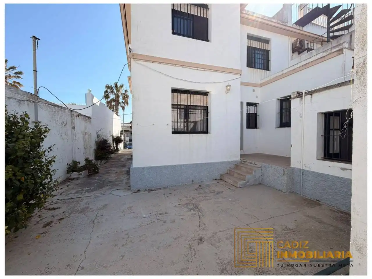 Vista exterior de Casa o xalet en venda en Chipiona amb Terrassa