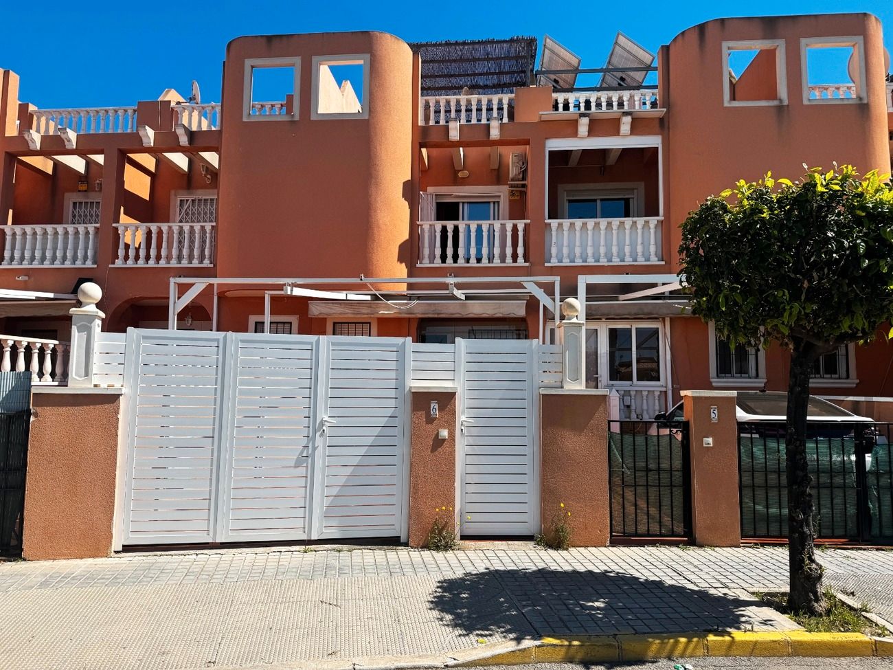 Exterior view of Single-family semi-detached for sale in Torrevieja