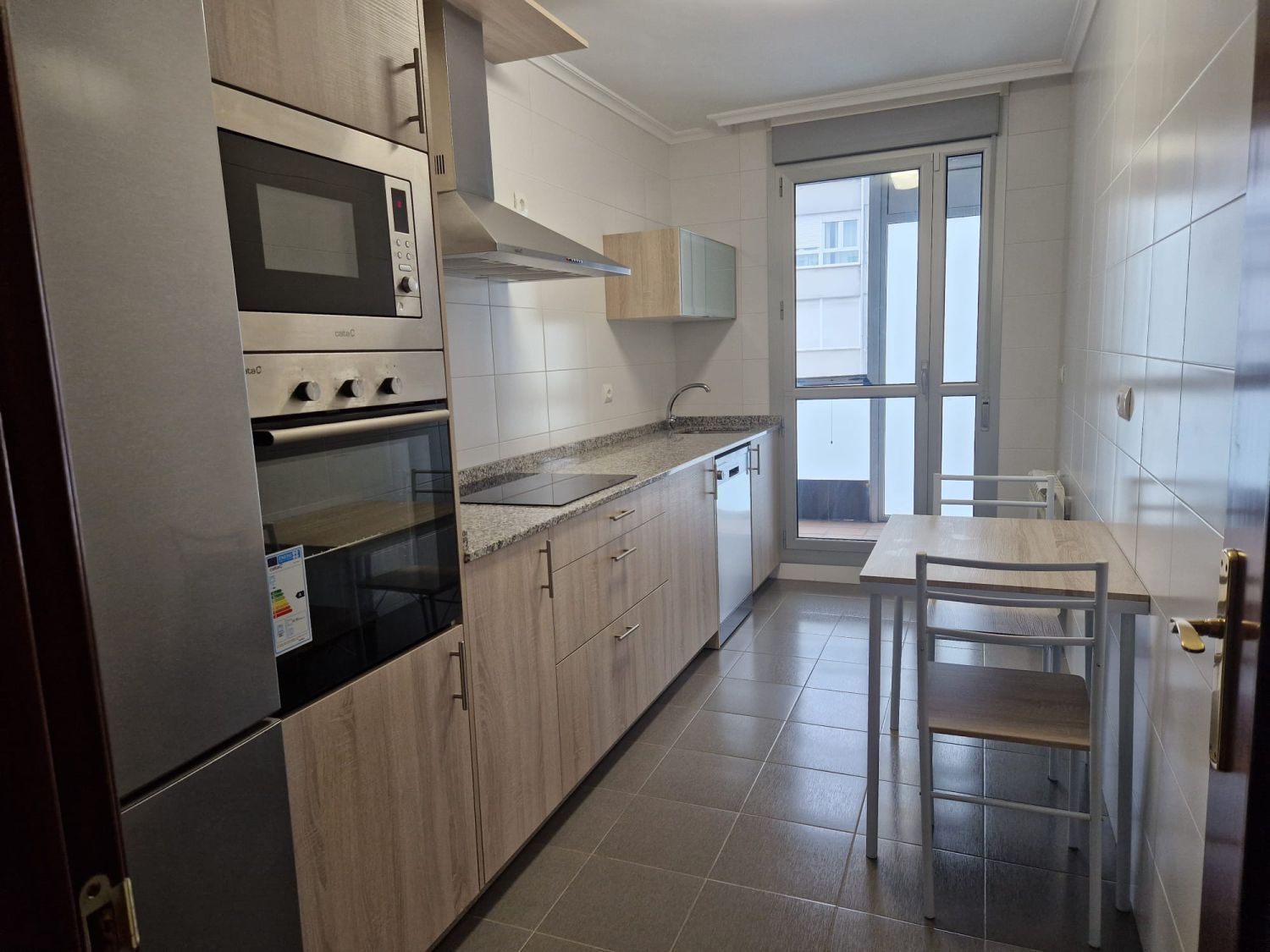 Cuina de Dúplex en venda en Torrelavega  amb Calefacció, Terrassa i Traster