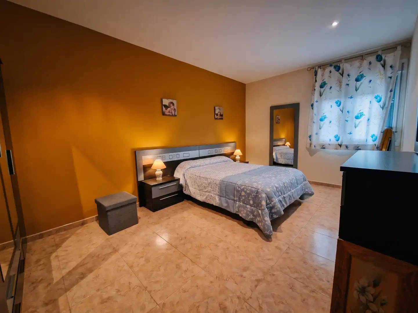 Habitación de Casa o chalet en venta en Linares con Calefacción, Jardín privado y Amueblado