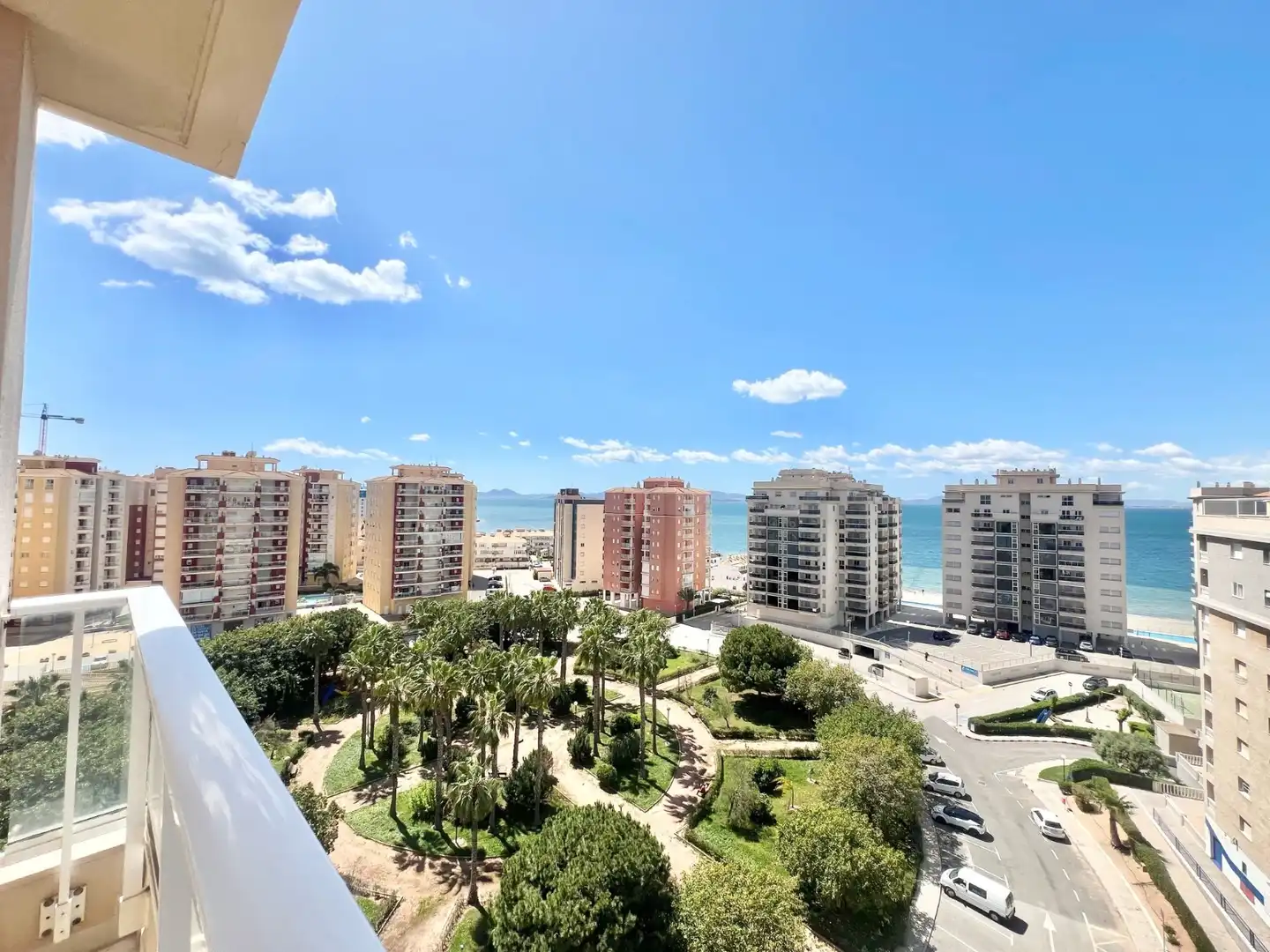 Außenansicht von Dachboden zur Miete in La Manga del Mar Menor mit Klimaanlage, Heizung und Terrasse
