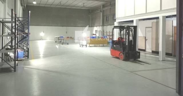 Nave industrial en Alquiler en Poble - Casc Antic