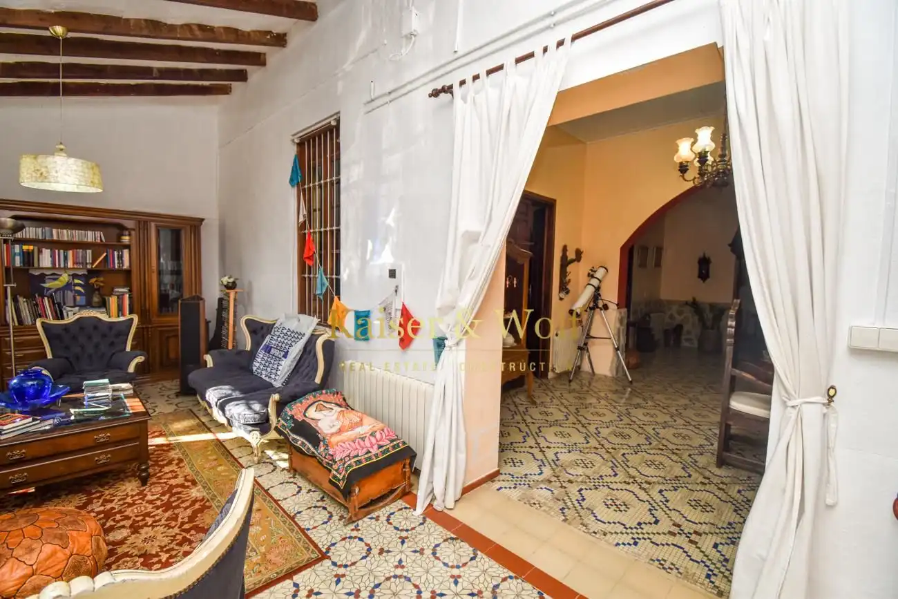 Country house zum Verkauf in Elche / Elx mit Klimaanlage, Privatgarten und Terrasse