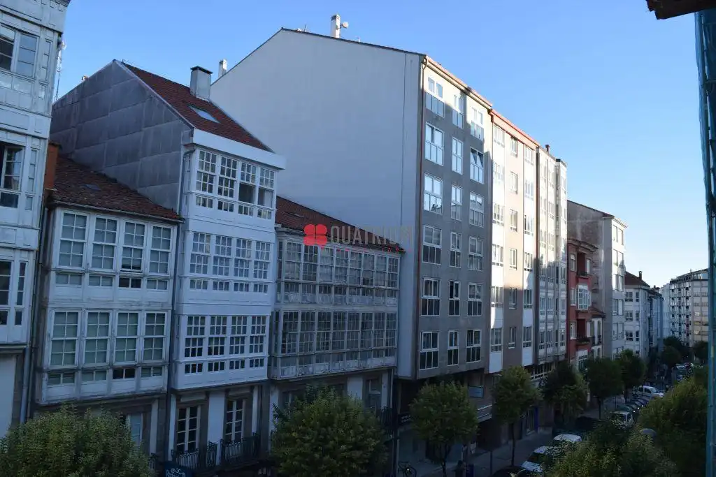 Außenansicht von Gebäude zum Verkauf in Santiago de Compostela 