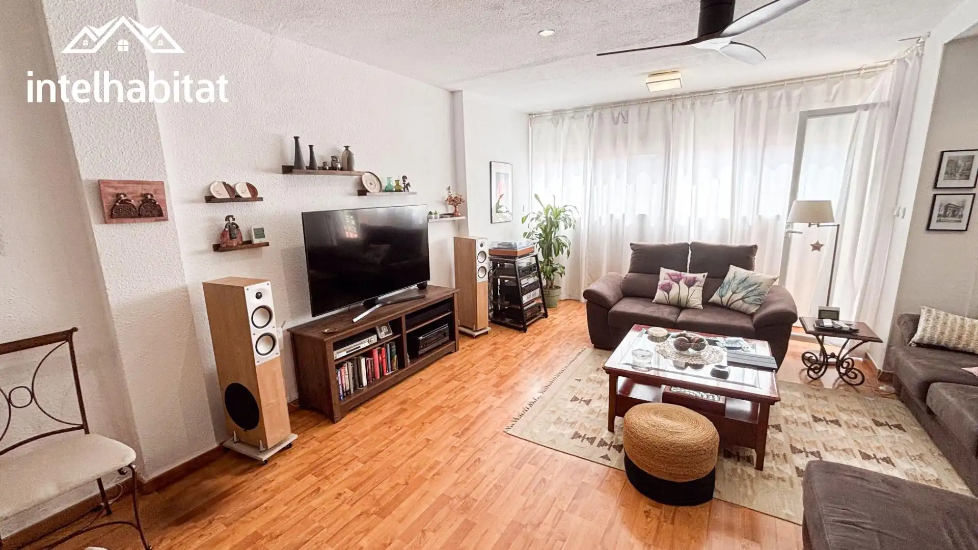 Sala de estar de Piso en venta en Valencia con Aire acondicionado y Balcón