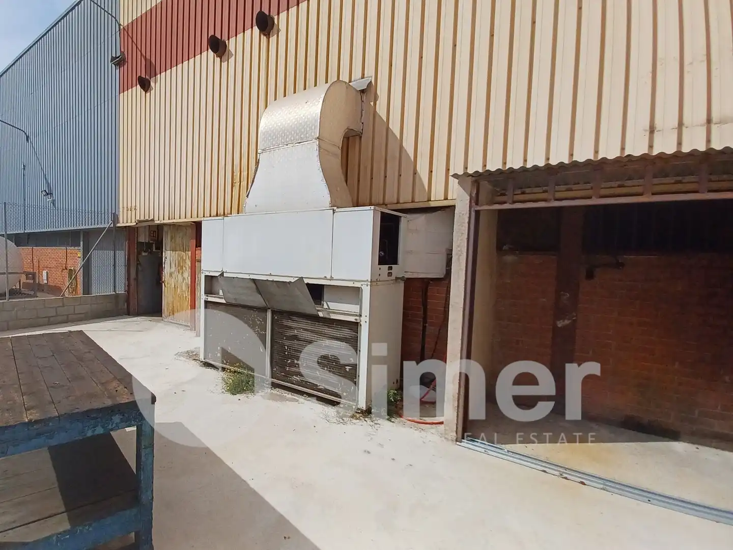 Exterior view of Industrial buildings for rent in Parets del Vallès