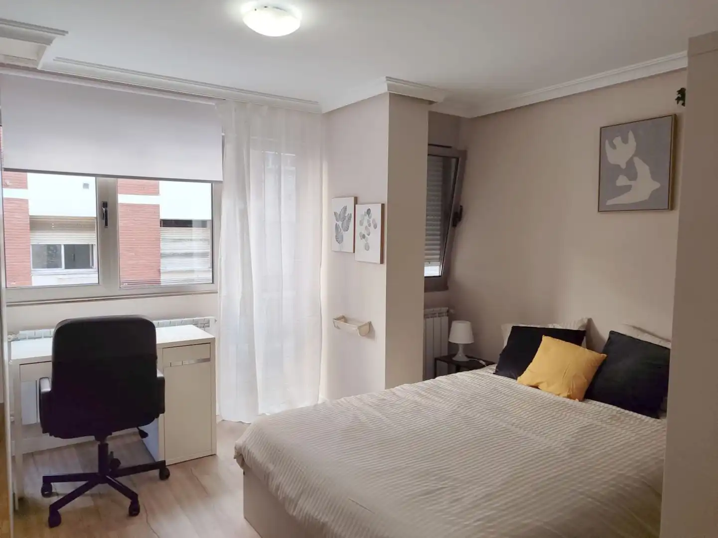 Bedroom of Flat for rent in Oviedo 
