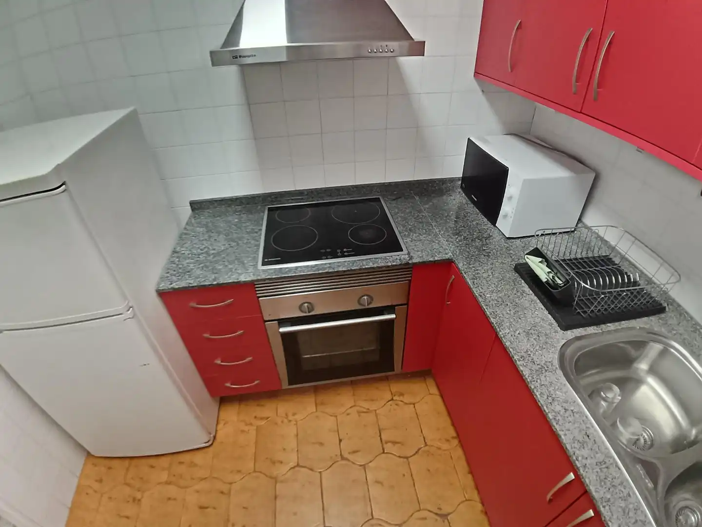 Cuina de Pis de lloguer en Murcia amb Calefacció i Moblat