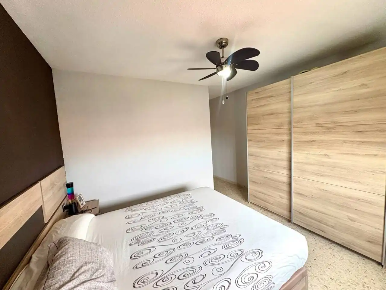 Schlafzimmer von Wohnung zum Verkauf in Alicante / Alacant mit Klimaanlage, Balkon und Gemeinschaftspool