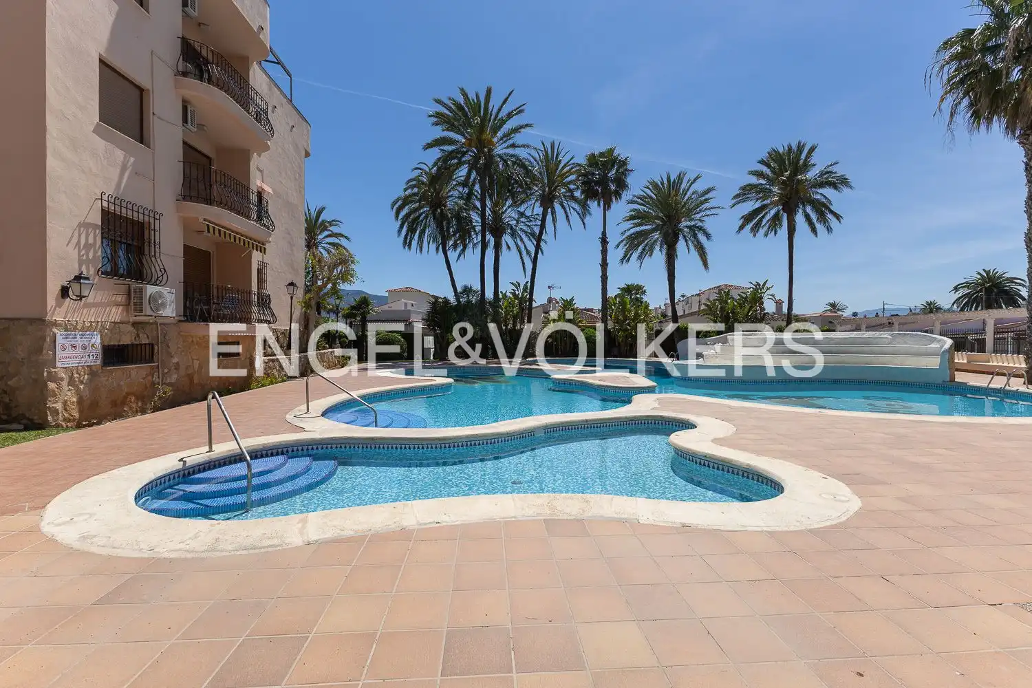 Vista exterior de Ático en venta en Dénia con Aire acondicionado, Calefacción y Jardín privado