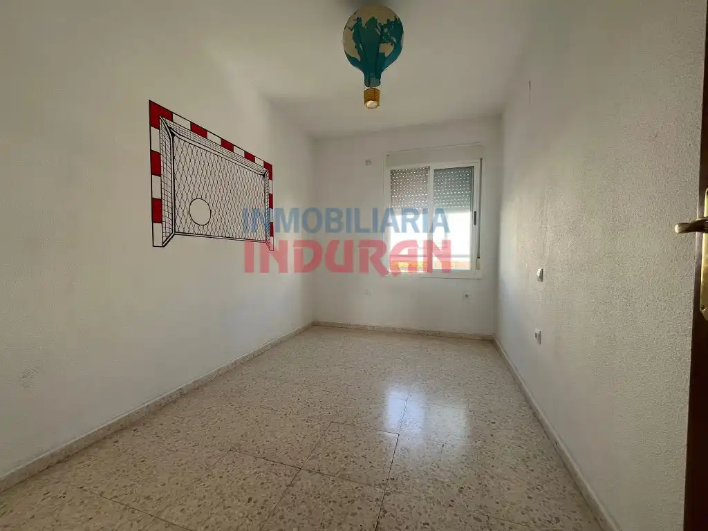 Dormitori de Casa adosada en venda en Peraleda de la Mata