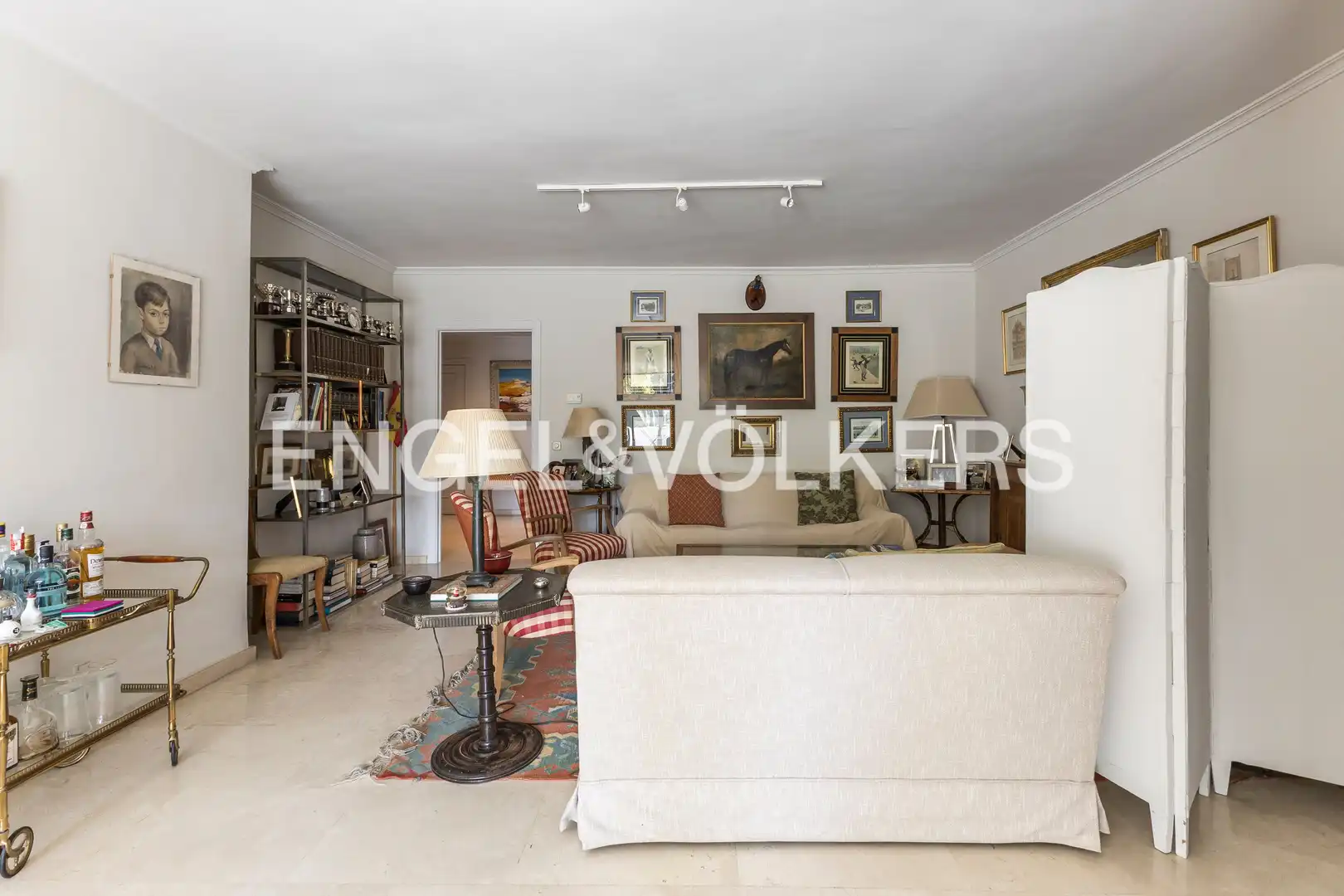 Sala d'estar de Pis en venda en Madrid amb Aire condicionat, Calefacció i Parquet