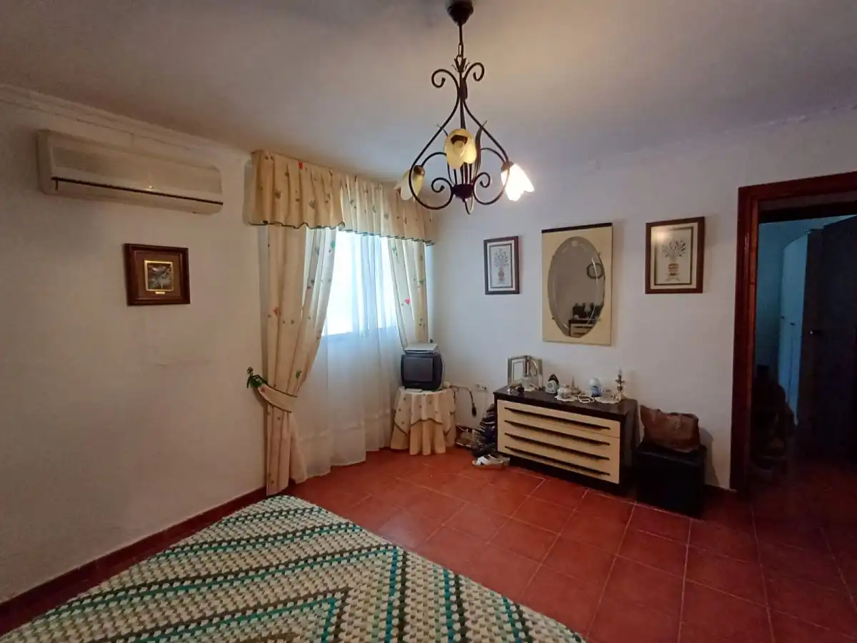 Dormitori de Finca rústica en venda en Alozaina amb Aire condicionat, Calefacció i Terrassa