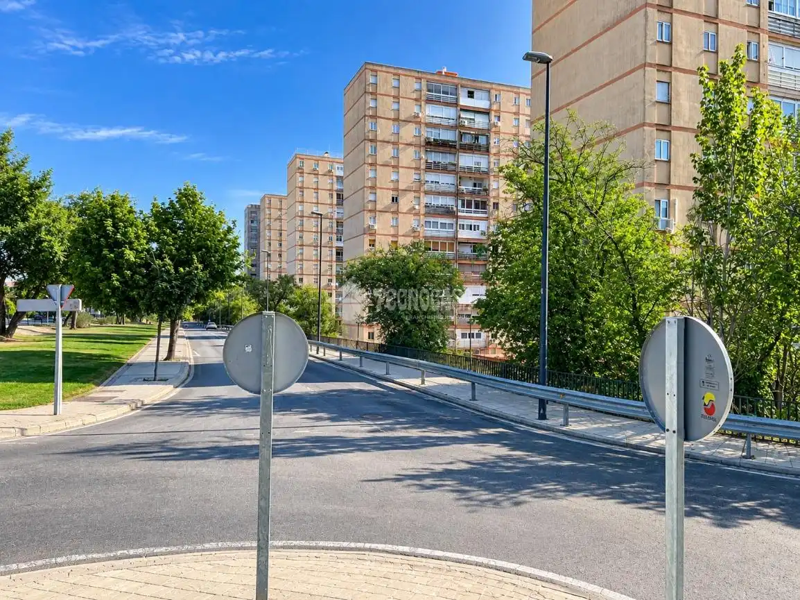 Vista exterior de Piso en venta en Madrid