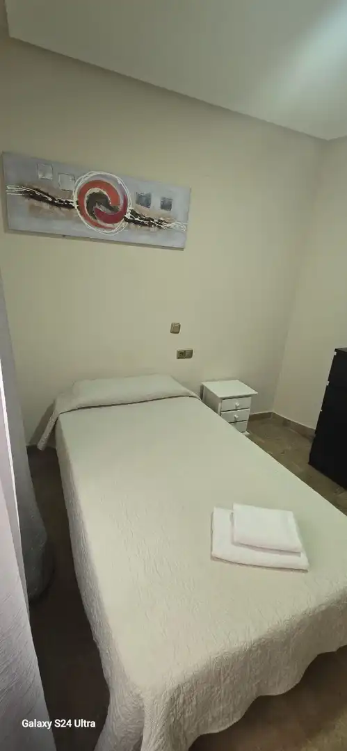 Habitación de Apartamento de alquiler en Torrevieja con Aire acondicionado, Calefacción y Terraza
