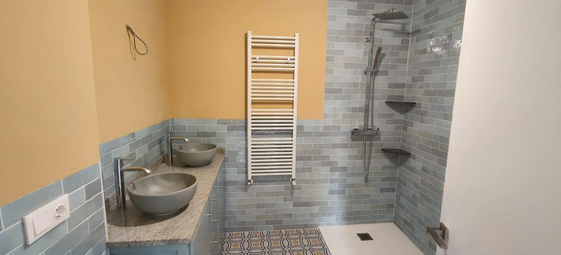 Bany de Casa o xalet en venda en Almazora / Almassora amb Calefacció, Terrassa i Balcó