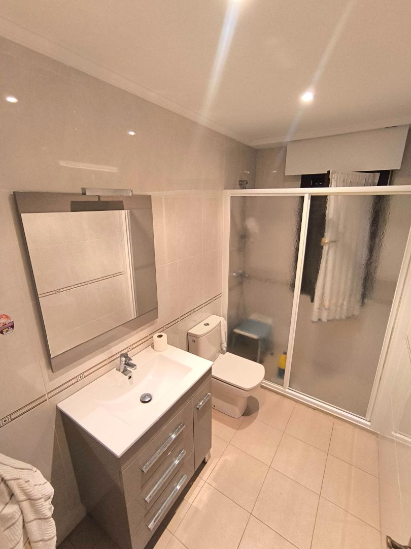 Flat for sale in Calle Gipuzkoa Kalea, Centro, Portugalete